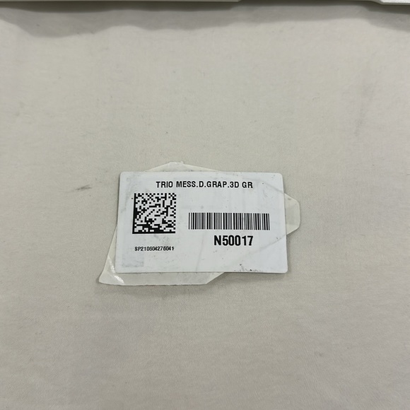 Louis Vuitton Trio Messenger Bag in Damier Graphite 3D Christmas is in the bag - Picture 10 of 11